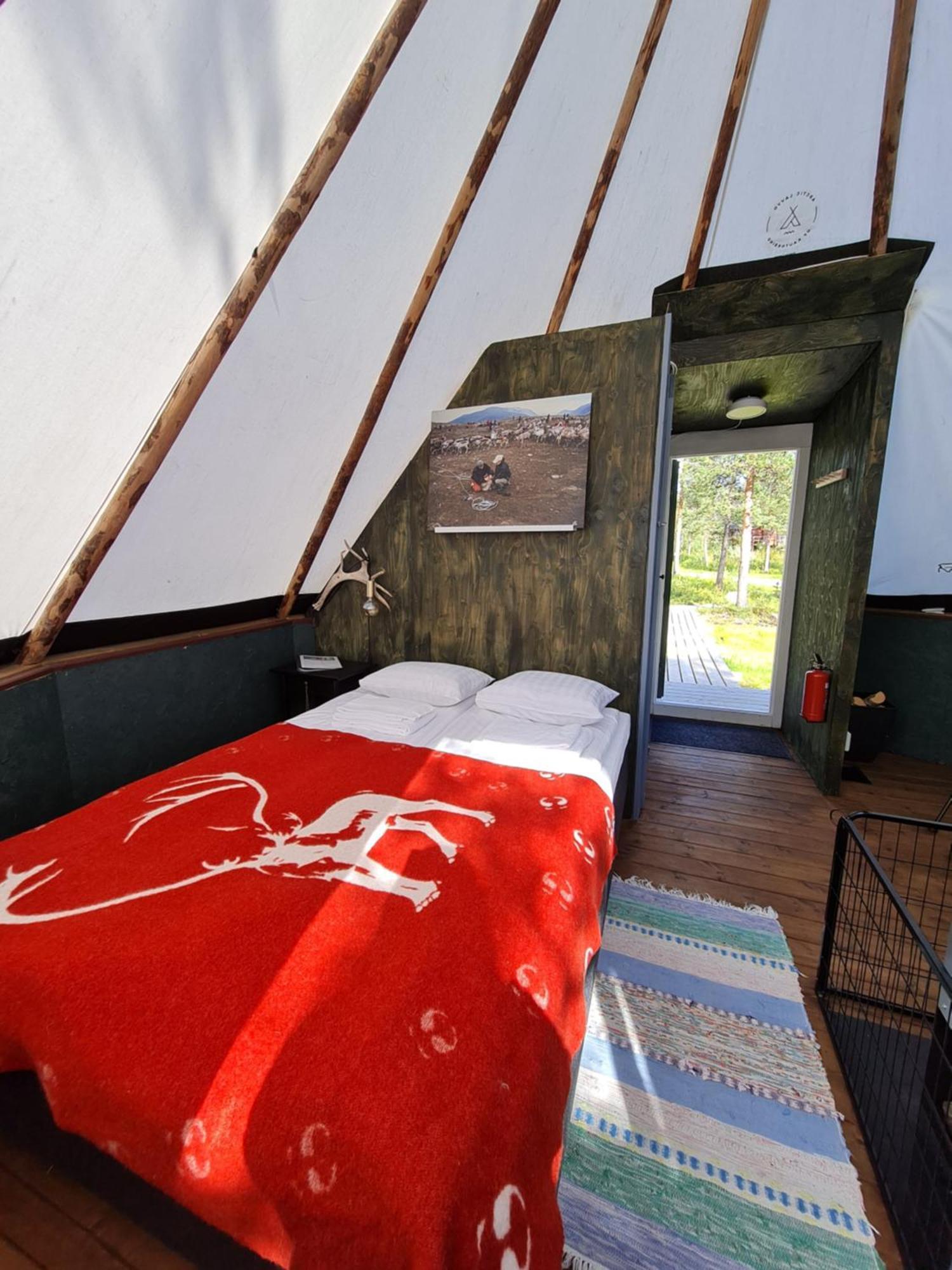 Reindeer Lodge Юккасъярви Экстерьер фото